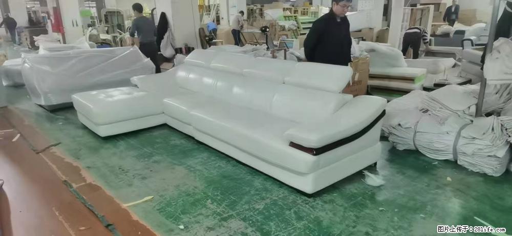 【大厂仿真皮沙发】实木框架，高回弹海绵45密度。全新包装，质量非常好，3.6米右贵妃 - 各类家具 - 居家生活 - 宜昌分类信息 - 宜昌28生活网 yc.28life.com