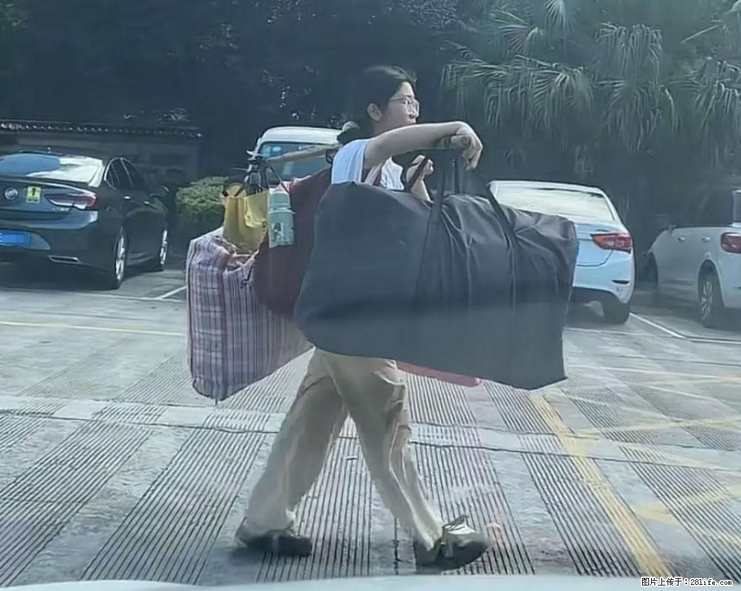 全网追的“扁担女孩”，找了一份暑假工，时薪12元 - 宜昌生活资讯 - 宜昌28生活网 yc.28life.com